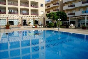 Bazén v ubytování COSTA MARINA - Cabo Roig - Vista a piscina nebo v jeho okolí