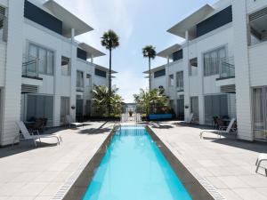 Kolam renang di atau dekat dengan High Tides Lookout - Paihia Holiday Home