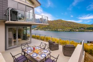 Gallery image of Queenstown Lake Views - Downstairs Apartment in Queenstown