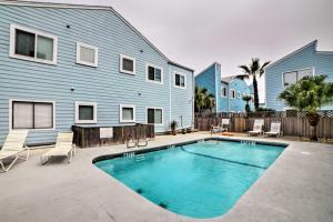 Gallery image of Corpus Christi Condo with Pool Access, Walk to Beach in Corpus Christi