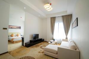 Khu vực ghế ngồi tại Hotel Sanchaung