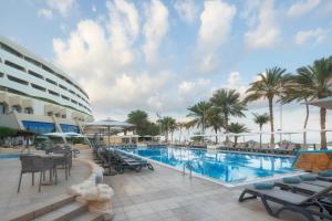 Bassein majutusasutuses Occidental Sharjah Grand või selle lähedal