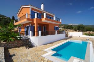 Gallery image of Sunrise Villa in Chaliotata