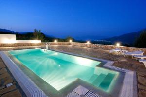 Bazén v ubytovaní Sunrise Villa alebo v jeho blízkosti