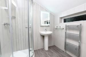 A bathroom at The Jephson Hotel; BW Signature Collection 