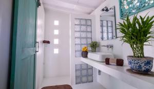 Ένα μπάνιο στο Your Dream Bungalow - Mirissa +30 φωτογραφίες