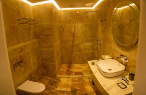 Koupelna v ubytování Parkway Inn Hotel & Spa