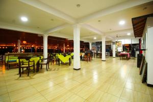 Restavracija oz. druge možnosti za prehrano v nastanitvi Ritas Hotel