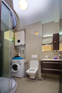 Et badeværelse på Apartment Dobrota-1