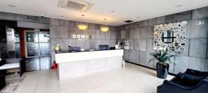 Majoituspaikan Dombe Resort aula tai vastaanotto