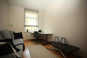 Istumisnurk majutusasutuses Cozy Home Apartment Kaivas, free parking, self check-in