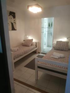 Ένα ή περισσότερα κρεβάτια σε δωμάτιο στο La Campanette en Luberon -Piscine privée +39 φωτογραφίες