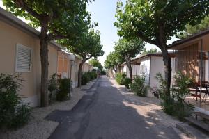 Foto dalla galleria di Camping Johnny a Marina Palmense Altre 34 foto