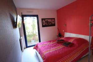 Postel nebo postele na pokoji v ubytování Hôtel Ilargi