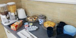 Jedlo v ubytovaní bed & breakfast alebo blízkom okolí