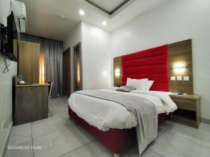 Letto o letti in una camera di Dalchifit Suites by Premium Swiss Hospitality