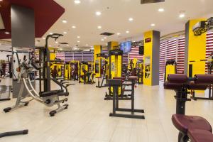 Fitness centrum a/nebo fitness zařízení v ubytování Mark Plaza Hotel