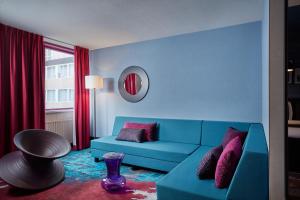 Posezení v ubytování Carlton Square Hotel
