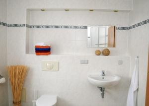 Kúpeľňa v ubytovaní Ferienwohnung Charlott im Riesengebirge