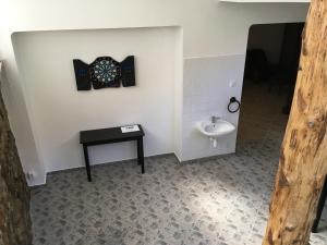 Kúpeľňa v ubytovaní Zoli Apartmanok-Zoli Kölcsey 19 Villa + 23 fotografií