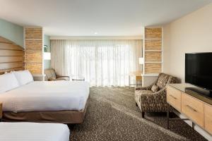 Gallery image of Holiday Inn Express and Suites La Jolla - Windansea Beach, and IHG Hotel in San Diego