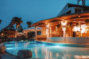 Bazén v ubytování Kundala Beach Resort Hua Hin nebo v jeho okolí