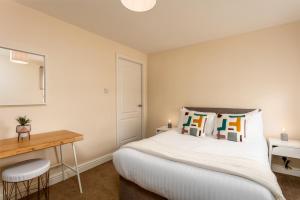 Gallery image of Elliot Suite No7 - Donnini Apartments in Ayr