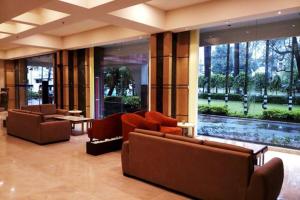 De lobby of receptie bij Peerless Hotel Durgapur