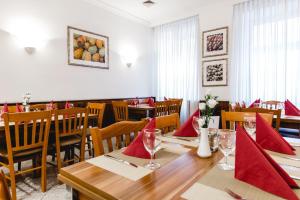 Restauracja lub miejsce do jedzenia w obiekcie Hotel Allegro Wien