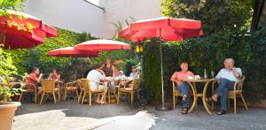 Ресторант или друго място за хранене в Hotel Zum Goldenen Mann