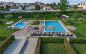 Bazén v ubytování Premium Apartment Maj **** nebo v jeho okolí