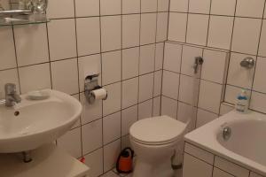 Vonios kambarys apgyvendinimo įstaigoje Anvar
