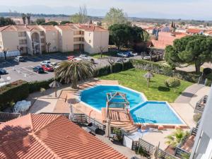 Bazén v ubytování ibis Styles Perpignan Canet En Roussillon nebo v jeho okolí