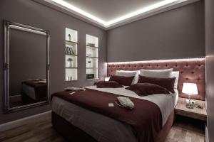Posteľ alebo postele v izbe v ubytovaní Opus 5 Luxury Apartment in Liston Corfu