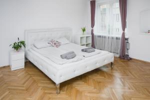 Gallery image of Sunshine Parkside Hideaway - 3 Bedroom in Kraków