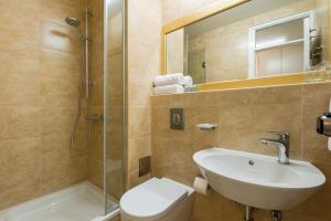 Kylpyhuone majoituspaikassa Hotel Jadran