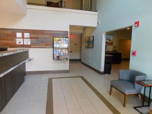 a lobby of a hospital with a waiting room at Island Suites in Lake Havasu City