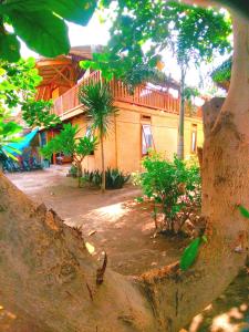 Taman di luar Lima Bintang