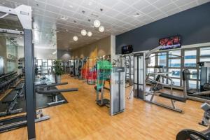 Fitness centrum a/nebo fitness zařízení v ubytování Princess Tower highest world Penthouse floor 86!