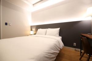 The Mains Hotel客房内的一张或多张床位