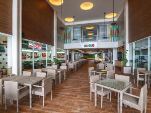 Restaurace v ubytování Boracay Uptown