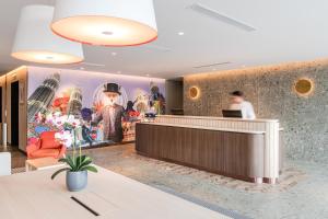 Starfsfólk á FOX Lite Hotel DPulze Cyberjaya