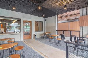 Restaurace v ubytování RedDoorz near Alun-Alun Garut