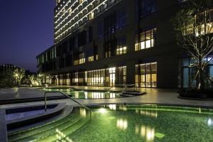 Bazén v ubytování Golden Lake Hotel nebo v jeho okolí