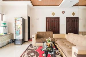 Posezení v ubytování RedDoorz Syariah @ Jalan Simpang Gajayana