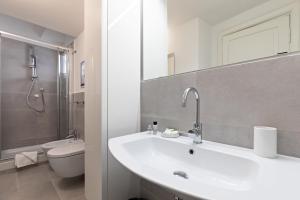 A bathroom at Rome as you feel - Grotta Pinta apartments