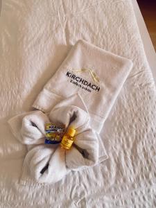 Una cama o camas en una habitación de Hotel Kirchdach