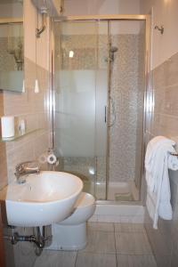 A bathroom at Hotel Dalmazia