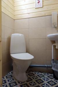 ห้องน้ำของ Adu-Jaani Kodumajutus