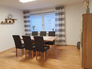 Afbeelding uit fotogalerij van Meine Ferienwohnung Seeburg 2 in Seeburg +19 foto's